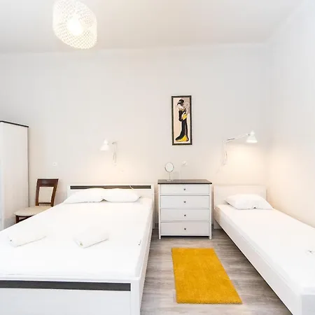 Mariacki Church 3-rooms P4you Pl * Krakow